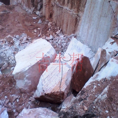 湖南某大理石材場石材切割